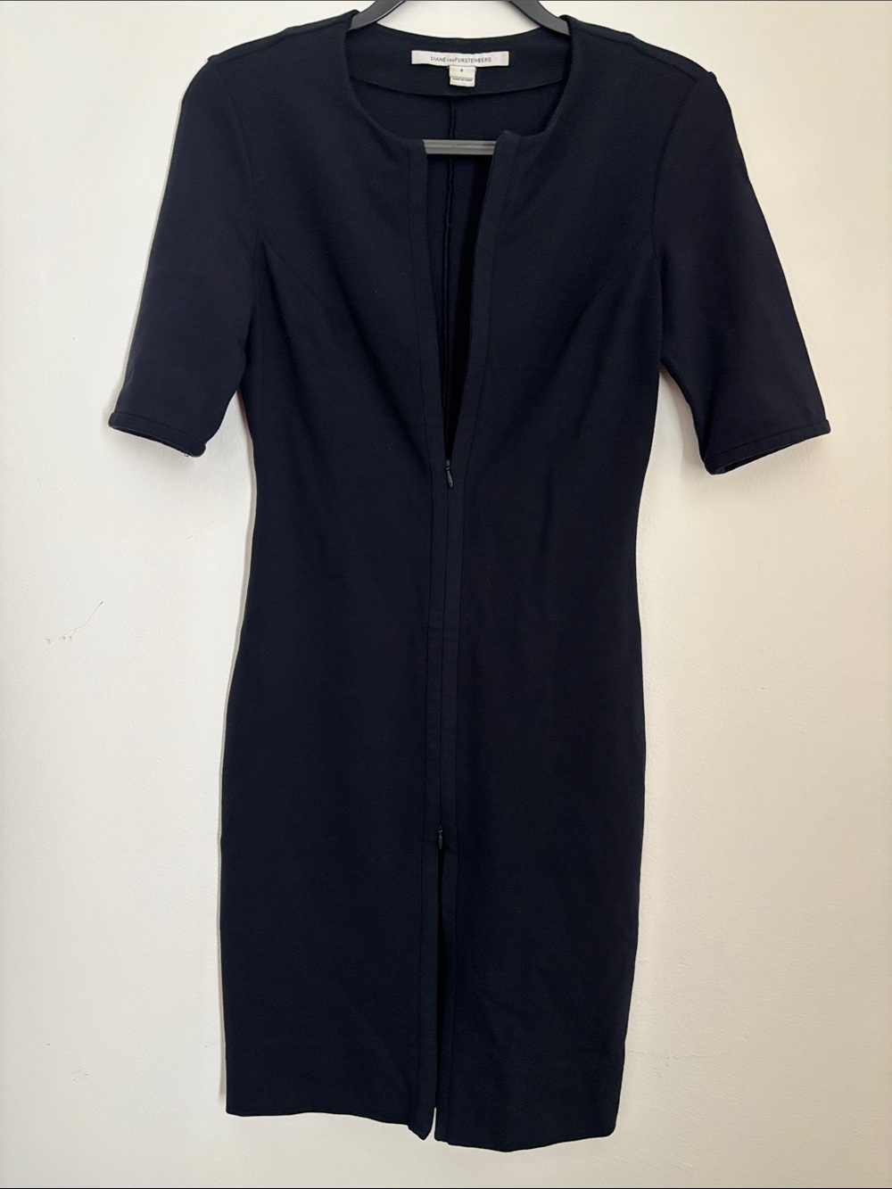 Authentic DIANE von FURSTENBERG Navy Zip-Front Midi Sheath Dress Size 6